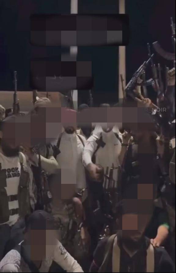 皇冠信用網开户_大战再起!5万大军不服皇冠信用網开户,冒着以色列空军大轰炸,猛攻叙利亚南部