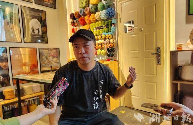 皇冠信用网在线注册_湖北知名导演执导 取景昙华林 国内首部新国风AI奇幻电影《云曰书馆奇妙夜》开机