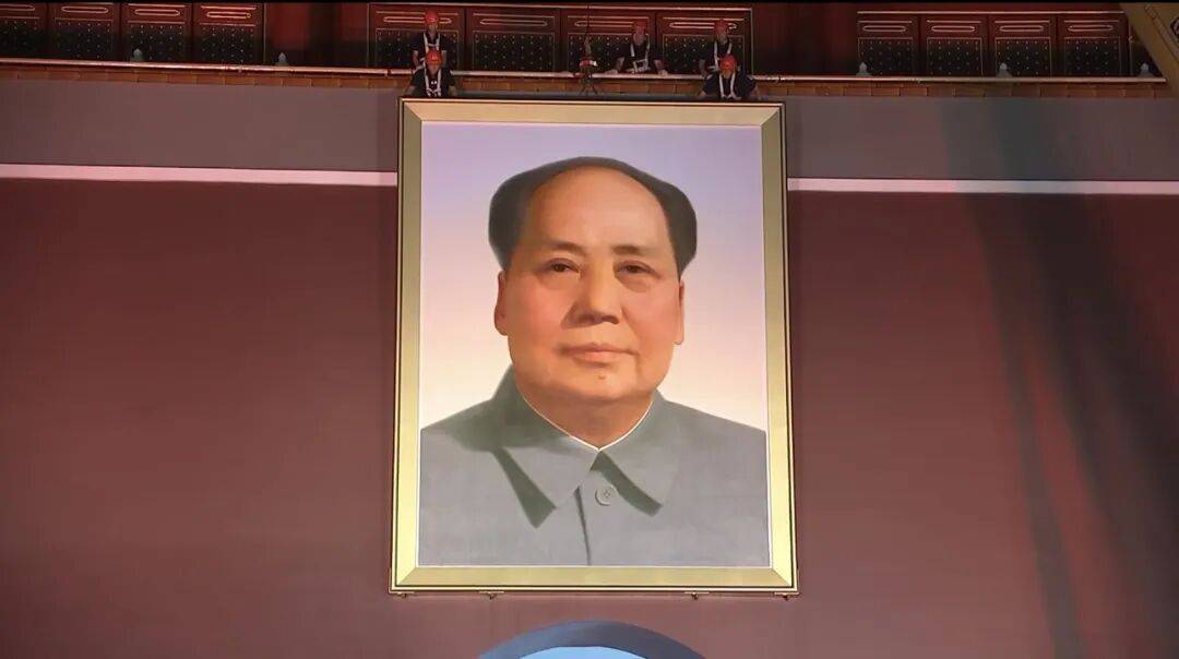 木麻黄vs阿祖里联_天安门城楼毛主席画像“换新”