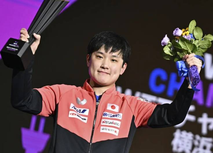 一轮游！张本智和0比3不敌薛飞皇冠信用账号申请，日本男乒全部出局，现场观众大喊“张本智和医疗暂停” | 皇冠信用账号申请