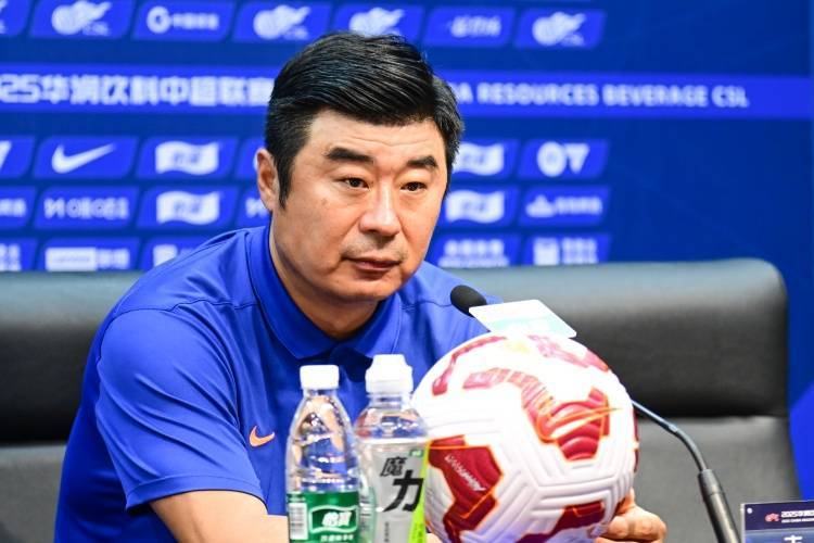 韩鹏：所有球员都很好展现了泰山精神法国甲组联赛，每次落后都没有放弃比赛 | 法国甲组联赛