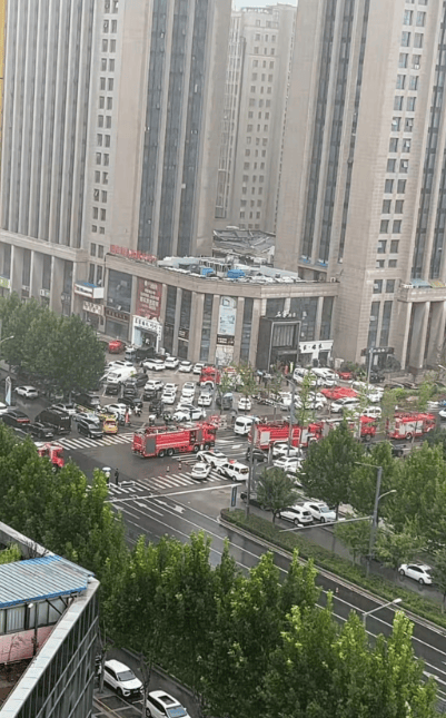 皇冠信用网怎么注册_东海一饭店房顶发生塌陷皇冠信用网怎么注册，室内正举办宴席 当地应急管理局：救援仍在进行中