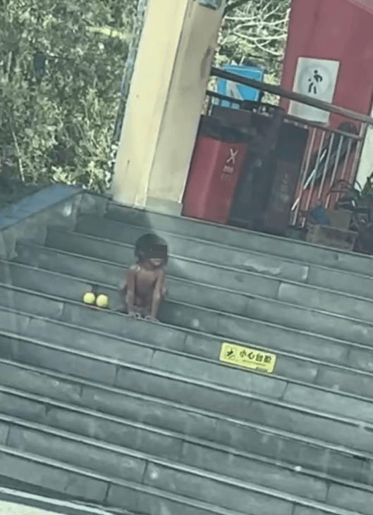 皇冠信用网开户_大理回应高速上有家庭带“野人小孩”：父母坚持让娃亲近自然皇冠信用网开户，生活暂无困难，没虐待