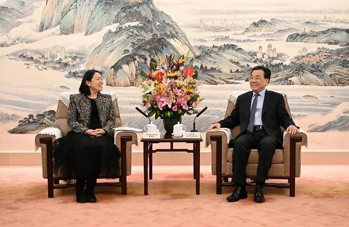 怎么申请皇冠信用网_江苏省委书记会见的最年轻外资企业家二代怎么申请皇冠信用网，什么来头？