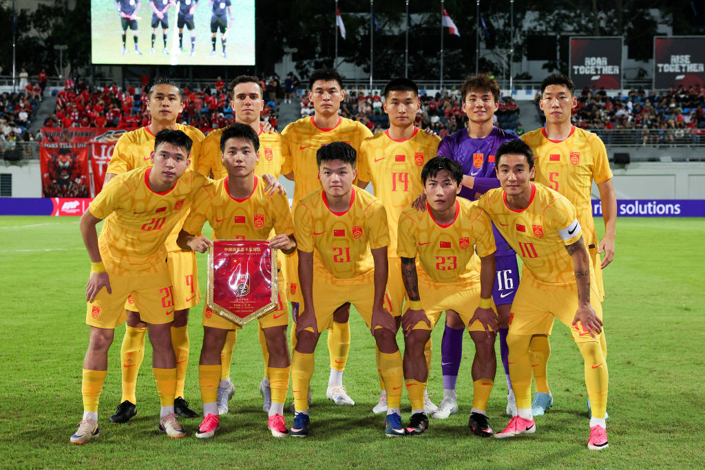 世界杯2026年美加墨_国足2比1击败新加坡世界杯2026年美加墨，延续两队交手43年不败战绩