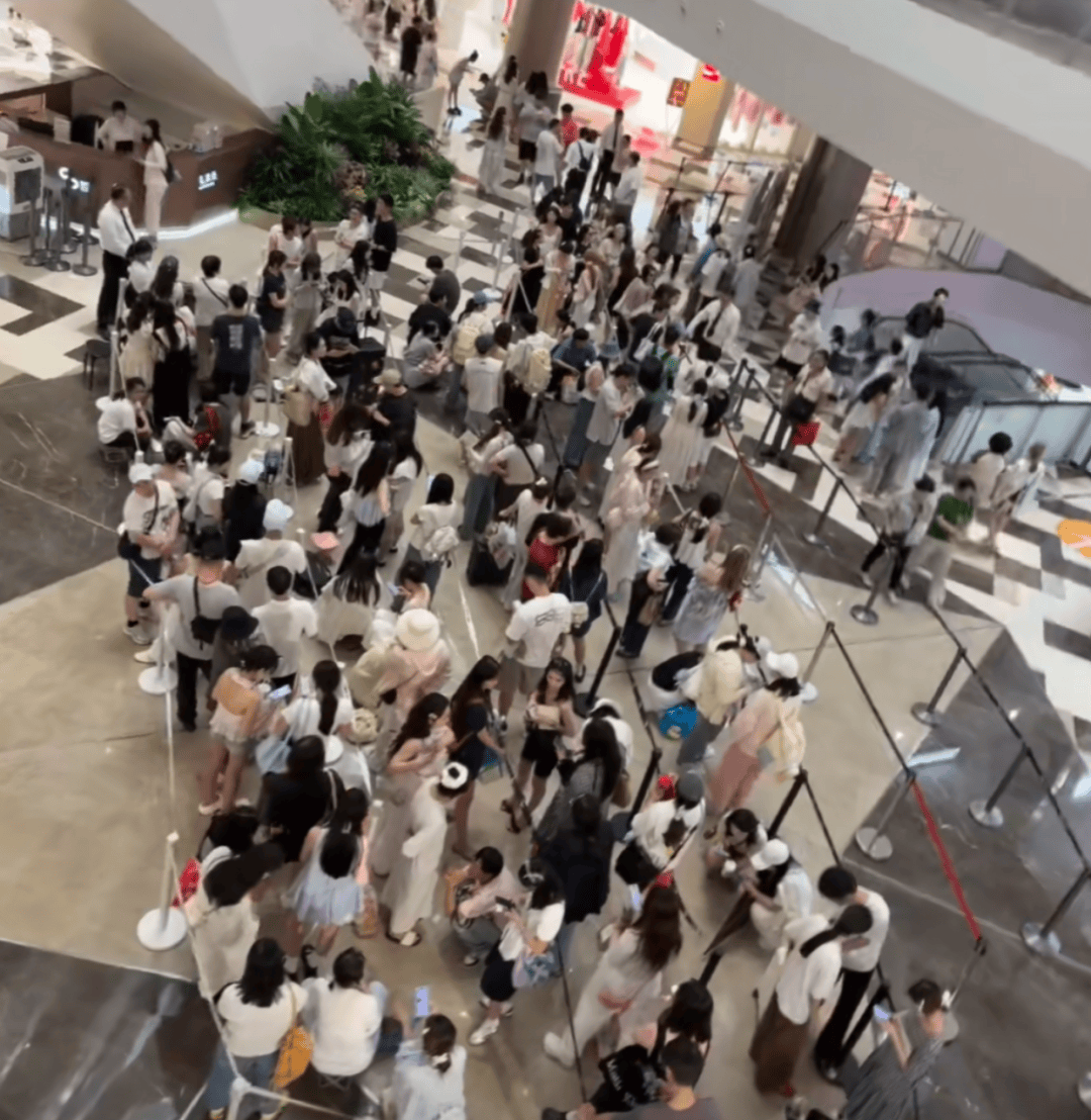 挪威女子超级联赛_开业第一天就闭店!人多到崩溃挪威女子超级联赛,排队超8小时,品牌道歉,补偿方案公布!