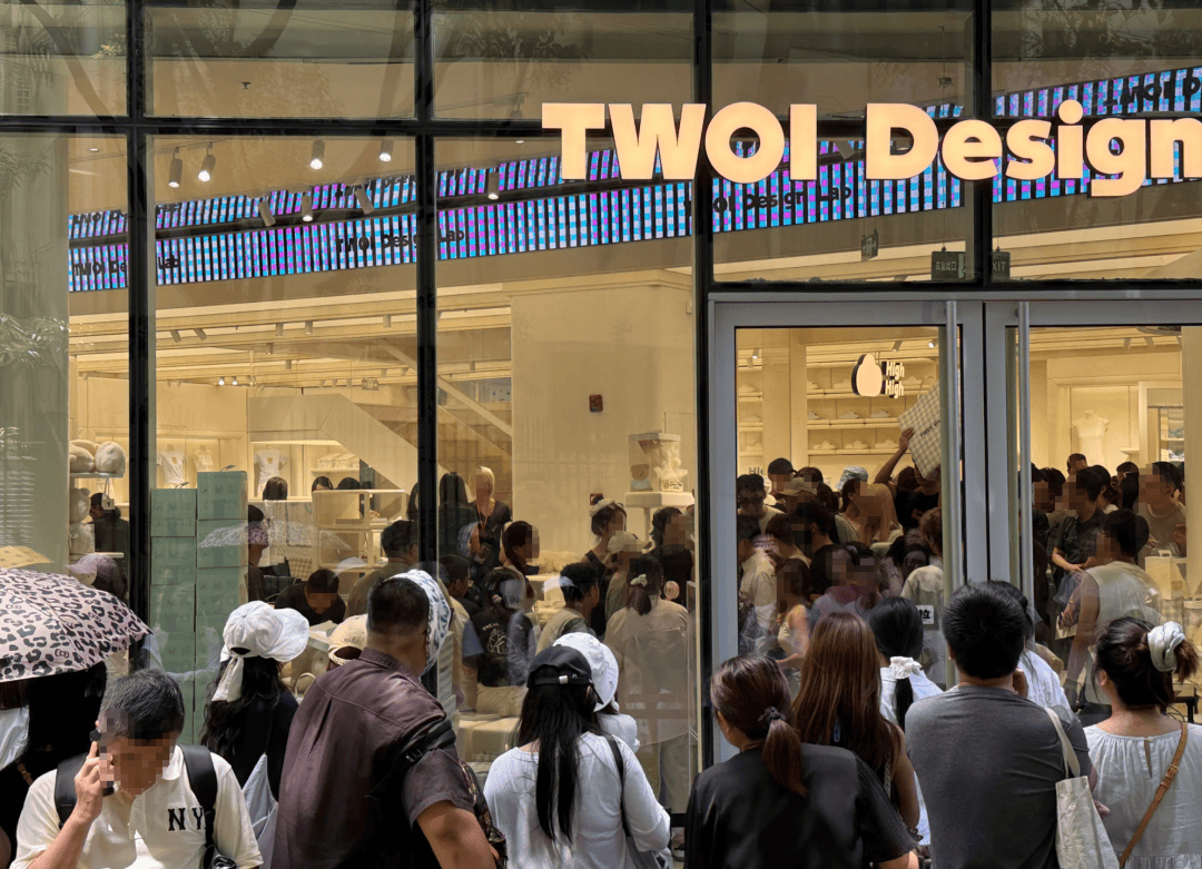 挪威女子超级联赛_开业第一天就闭店!人多到崩溃挪威女子超级联赛,排队超8小时,品牌道歉,补偿方案公布!